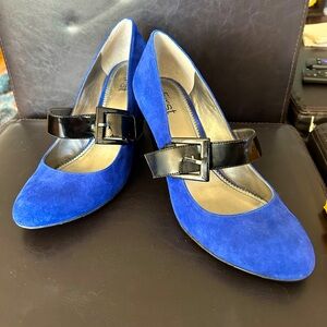 Fabulous blue suede shoes! Size 39